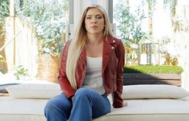 Christina - Gorgeous Blonde Christina